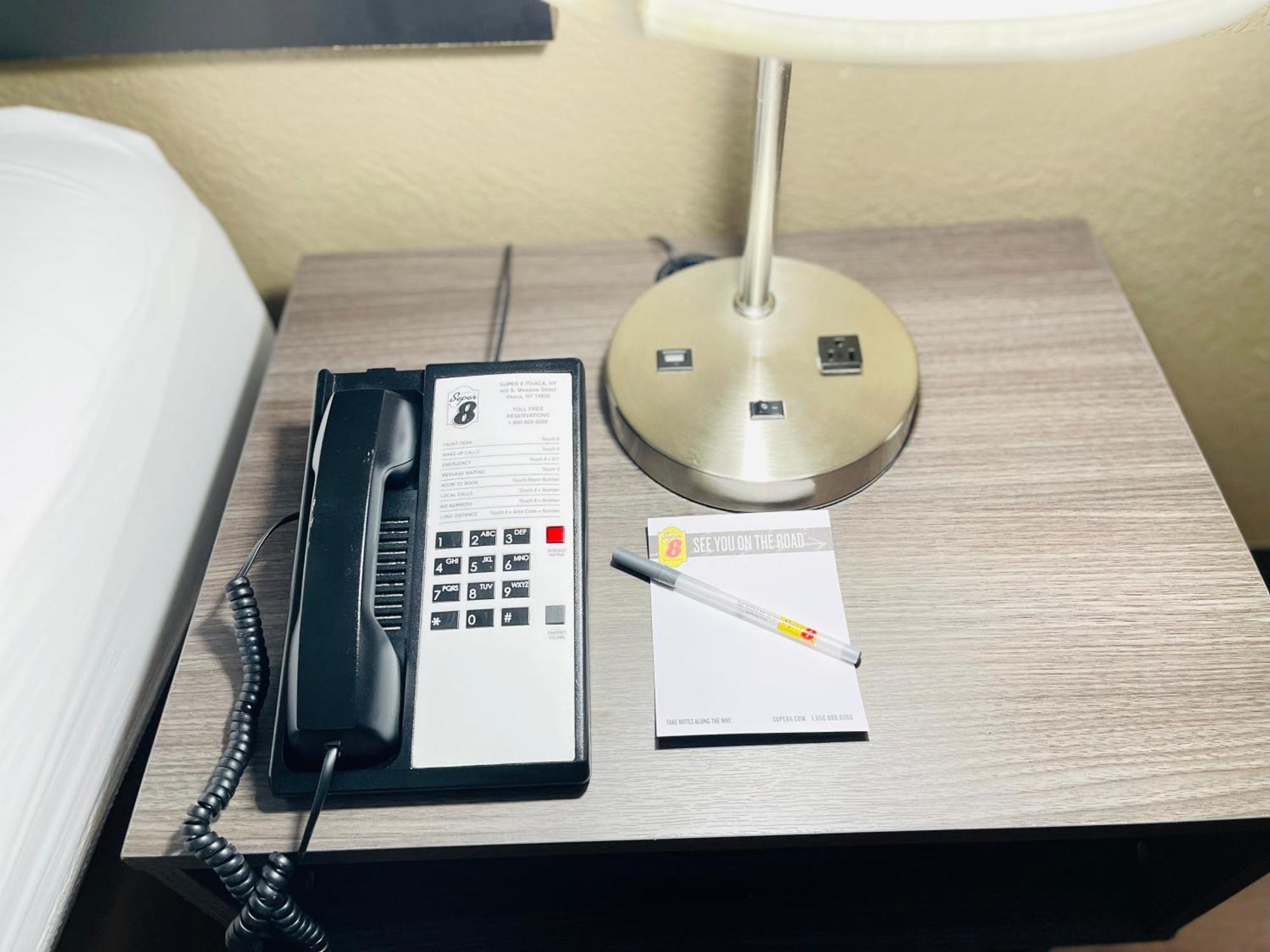 ซูเปอร์ 8 บาย วินด์แฮม อีทากา Hotel อิทากา ภายนอก รูปภาพ
